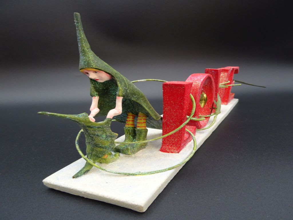 Display Love von Krinkles by Patience Brewster – Bild 2